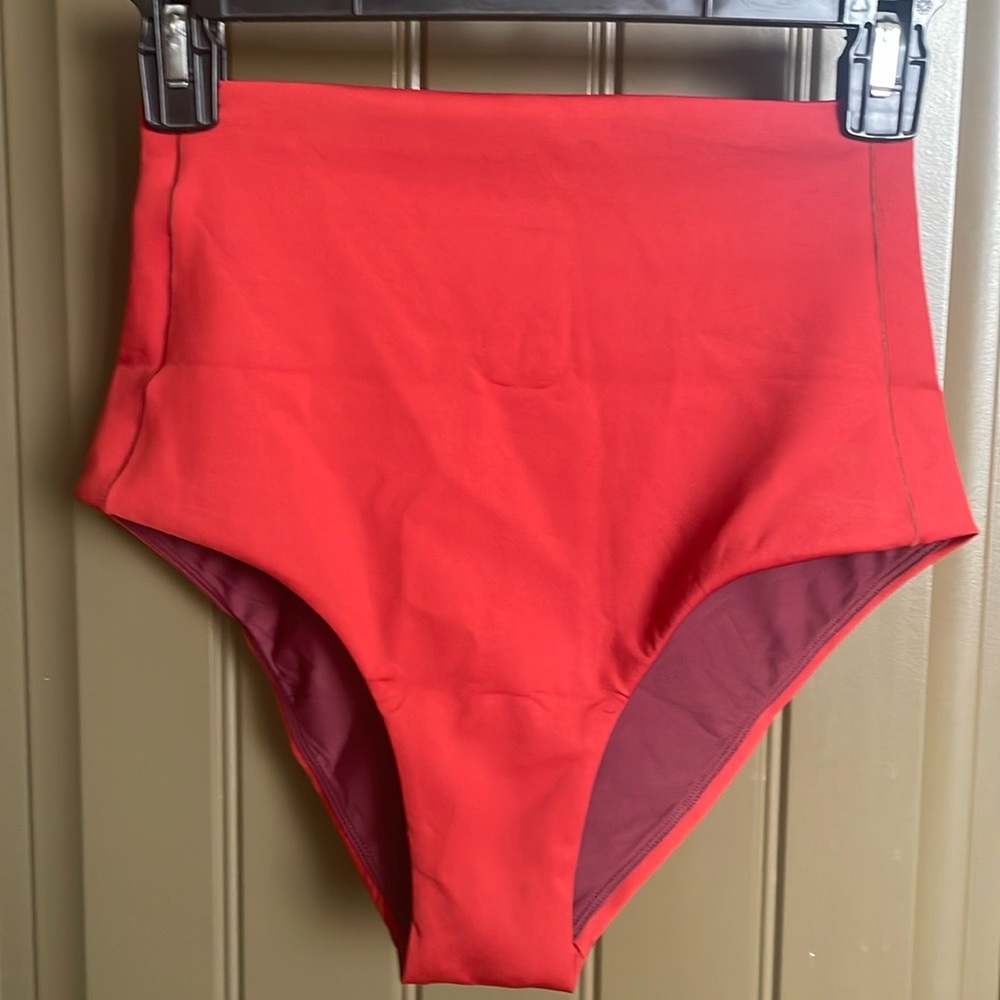 Left On Friday High Tide Bottoms, Size Medium in 1971 (Dark Red)